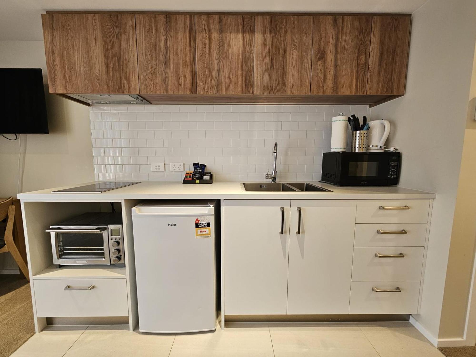 Queenstown Studio - 5Mins To Airport - Aircond - Free Wifi - Walk To Centre Luaran gambar
